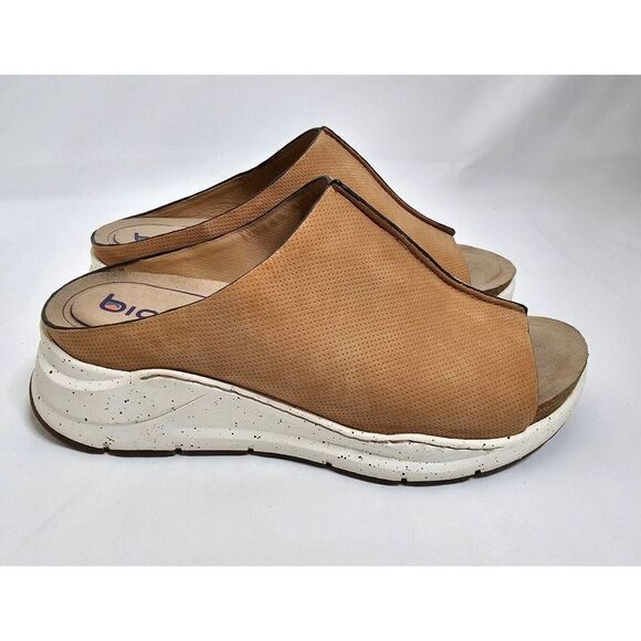 Bionica Oceana Tan Waterproof Leather Platform Comfort Slip On Sandals Size 9.5 - Picture 1 of 7